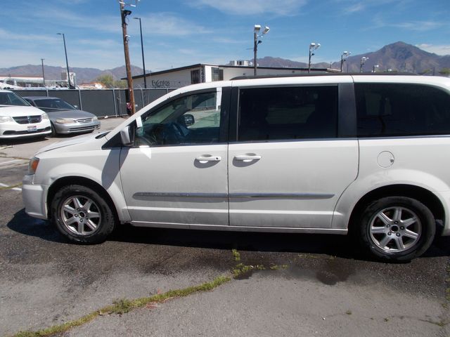 2011 Chrysler Town and Country Touring