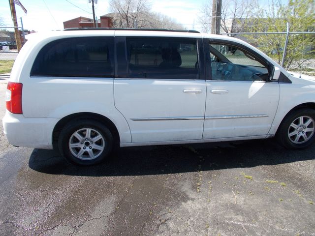 2011 Chrysler Town and Country Touring 2011 Chrysler Town and Country Touring