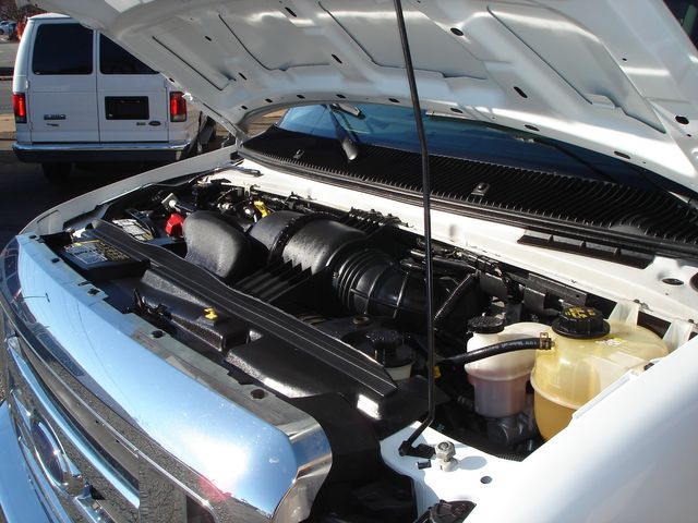 2011 Ford E-Series E-350 SD XLT - 15 PASSENGER | Charlotte, North Carolina | ADVENTURE VANS 2011 Ford E-Series E-350 SD XLT - 15 PASSENGER | Charlotte, North Carolina | ADVENTURE VANS