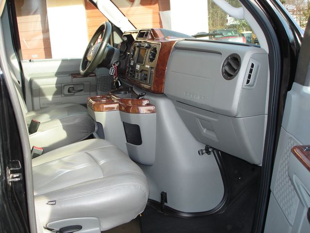 2011 Ford E-Series E-350 SD XLT - 10 PASSENGER | Charlotte, North Carolina | ADVENTURE VANS 2011 Ford E-Series E-350 SD XLT - 10 PASSENGER | Charlotte, North Carolina | ADVENTURE VANS