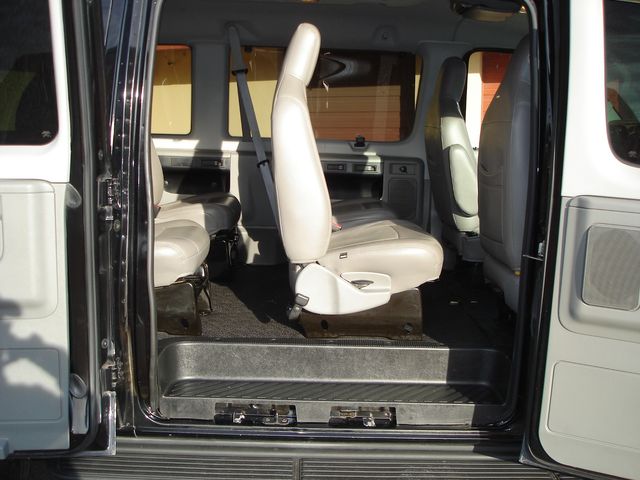 2011 Ford E-Series E-350 SD XLT - 10 PASSENGER | Charlotte, North Carolina | ADVENTURE VANS 2011 Ford E-Series E-350 SD XLT - 10 PASSENGER | Charlotte, North Carolina | ADVENTURE VANS