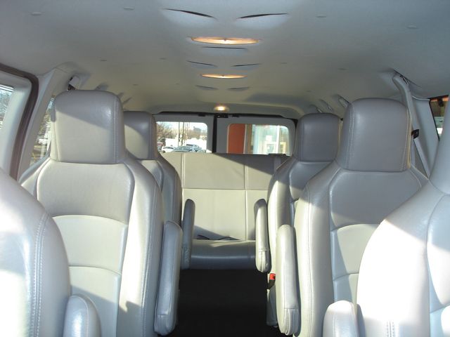 2011 Ford E-Series E-350 SD XLT | Charlotte, North Carolina | ADVENTURE VANS 2011 Ford E-Series E-350 SD XLT | Charlotte, North Carolina | ADVENTURE VANS