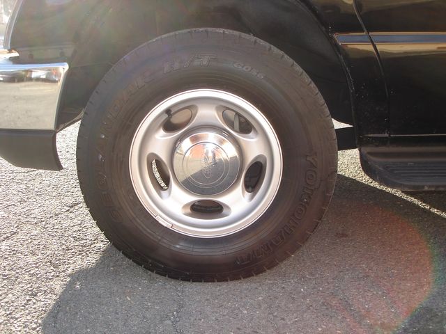 2011 Ford E-Series E-350 SD XLT - 10 PASSENGER | Charlotte, North Carolina | ADVENTURE VANS 2011 Ford E-Series E-350 SD XLT - 10 PASSENGER | Charlotte, North Carolina | ADVENTURE VANS