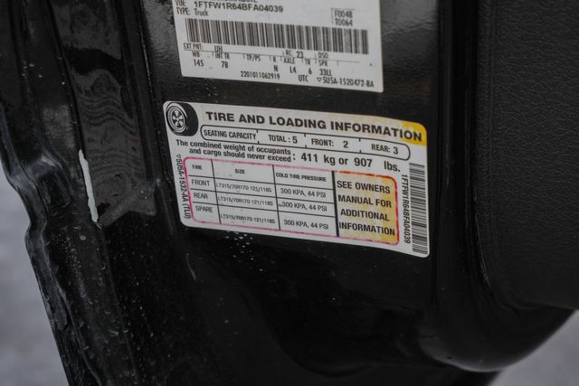 2011 Ford F-150 SVT Raptor 4X4 / CLEAN CARFAX / 6.2L V-8 | Dallas, TX | Rocky Mountain Truck Stop Dallas 2011 Ford F-150 SVT Raptor 4X4 / CLEAN CARFAX / 6.2L V-8 | Dallas, TX | Rocky Mountain Truck Stop Dallas