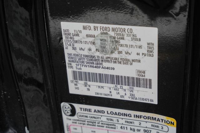 2011 Ford F-150 SVT Raptor 4X4 / CLEAN CARFAX / 6.2L V-8 | Dallas, TX | Rocky Mountain Truck Stop Dallas