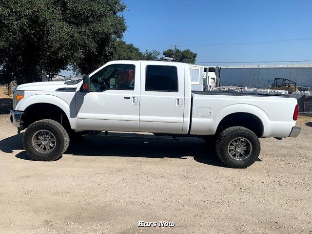 2011 Ford F-250 SD Lariat Crew Cab 4WD 6-Speed Automatic