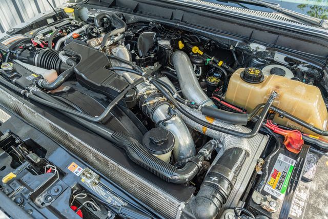 2011 Ford F-350 Super Duty 4X4 FX4 / SRW / 6.7L DIESEL Lariat | Dallas, TX | Rocky Mountain Truck Stop Dallas