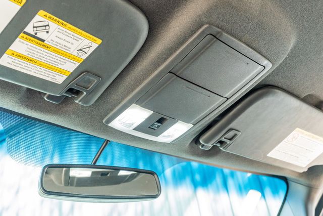 2011 Ford F-350 Super Duty 4X4 FX4 / SRW / 6.7L DIESEL Lariat | Dallas, TX | Rocky Mountain Truck Stop Dallas 2011 Ford F-350 Super Duty 4X4 FX4 / SRW / 6.7L DIESEL Lariat | Dallas, TX | Rocky Mountain Truck Stop Dallas