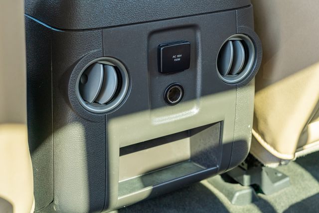 2011 Ford F-350 Super Duty Lariat ULTIMATE LONG BED DRW FX4 / CLEAN CARFAX | Austin, TX | Rocky Mountain Truck Stop Austin