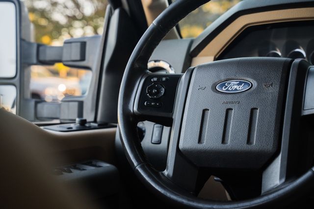 2011 Ford F-350 Super Duty Lariat CREW CAB LONG BED DRW 4X4 / CLEAN CARFAX | Austin, TX | Rocky Mountain Truck Stop Austin 2011 Ford F-350 Super Duty Lariat CREW CAB LONG BED DRW 4X4 / CLEAN CARFAX | Austin, TX | Rocky Mountain Truck Stop Austin