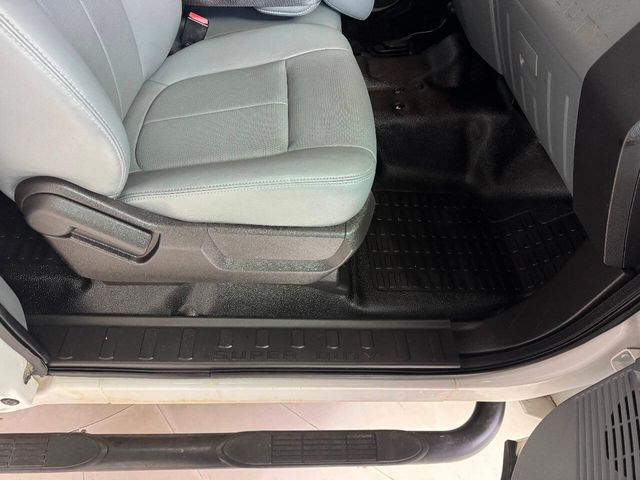 2011 Ford F-350 Super Duty XL 4x4 4dr SuperCab 162 in. WB DRW Chassis | Houston, TX | Houston Auto Credit 2011 Ford F-350 Super Duty XL 4x4 4dr SuperCab 162 in. WB DRW Chassis | Houston, TX | Houston Auto Credit