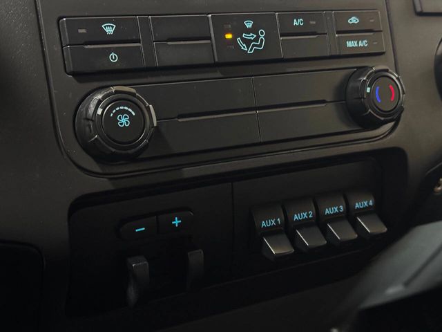 2011 Ford F-350 Super Duty XL 4x4 4dr SuperCab 162 in. WB DRW Chassis | Houston, TX | Houston Auto Credit 2011 Ford F-350 Super Duty XL 4x4 4dr SuperCab 162 in. WB DRW Chassis | Houston, TX | Houston Auto Credit