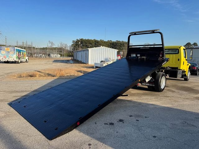 2011 Freightliner M-106