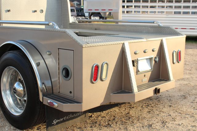 2011 Freightliner M2 106 SportChassis RHA Luxury Hauler | CONROE, TX | SportChassis/ Featherlite Trailers of Texas 2011 Freightliner M2 106 SportChassis RHA Luxury Hauler | CONROE, TX | SportChassis/ Featherlite Trailers of Texas