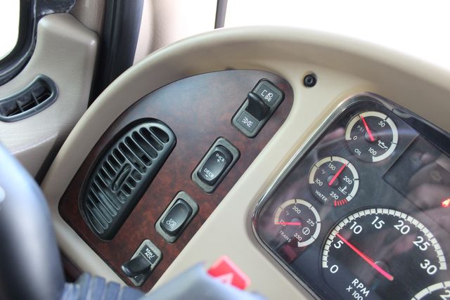 2011 Freightliner M2 106 SportChassis RHA Luxury Hauler | CONROE, TX | SportChassis/ Featherlite Trailers of Texas