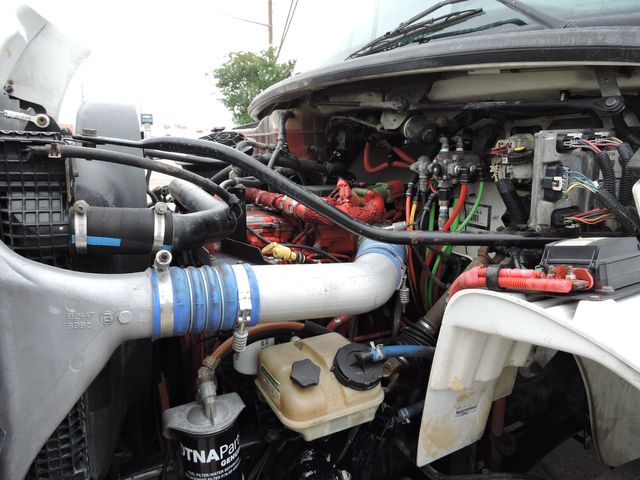 2011 Freightliner M2106 Non-CDL Service Truck w/ Crane 