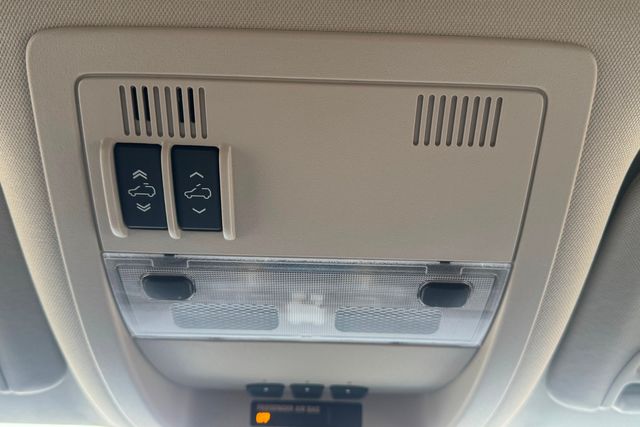 2011 GMC Sierra 1500 SLT Z71 | Roscoe, IL | Autoland Outlets