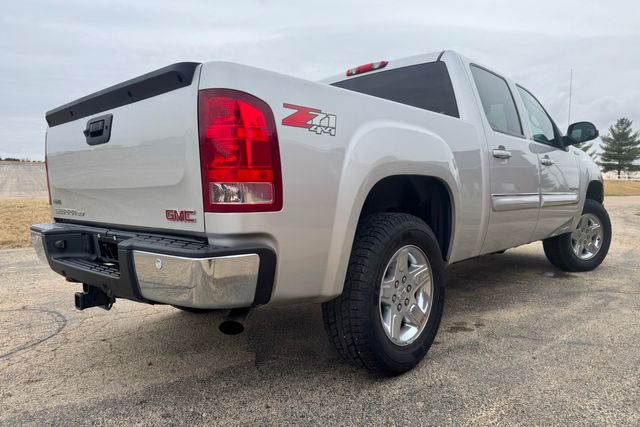 2011 GMC Sierra 1500 SLT Z71 | Roscoe, IL | Autoland Outlets