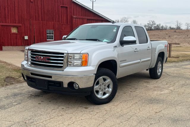 2011 GMC Sierra 1500 SLT Z71 | Roscoe, IL | Autoland Outlets