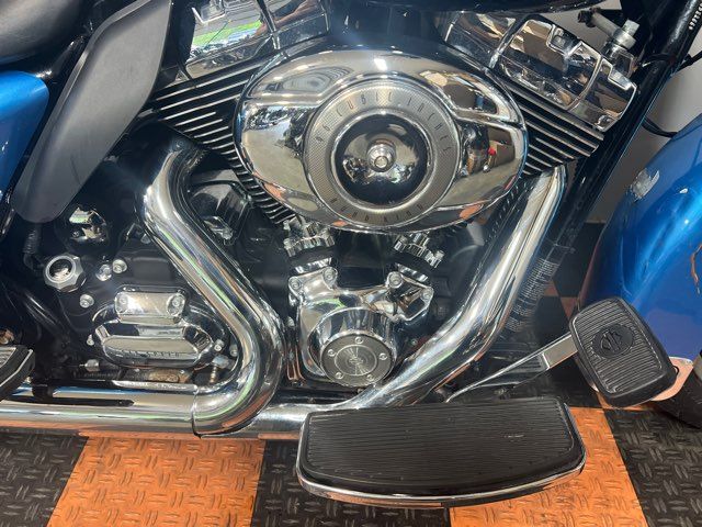 2011 Harley-Davidson Road King Base