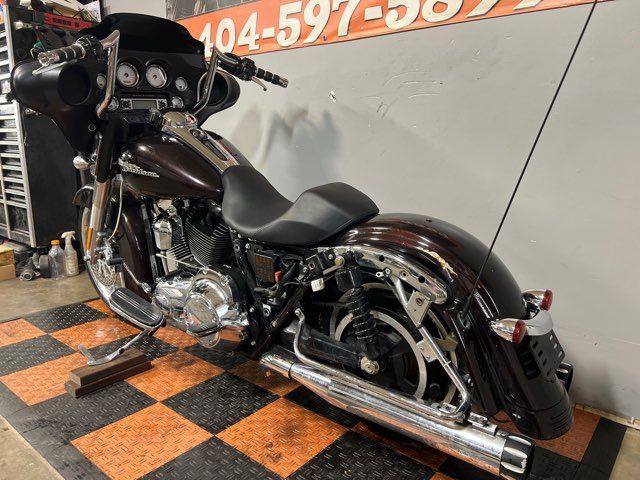 2011 Harley-Davidson Street Glide Base