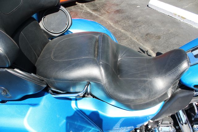 2011 Harley-Davidson Trike Tri Glide Ultra Classic | Granite City, Illinois | MasterCars Company Inc.