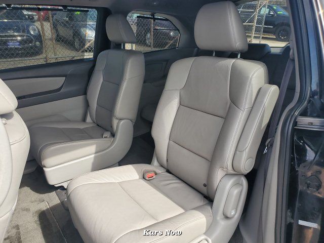 2011 Honda Odyssey Touring 5-Speed Automatic
