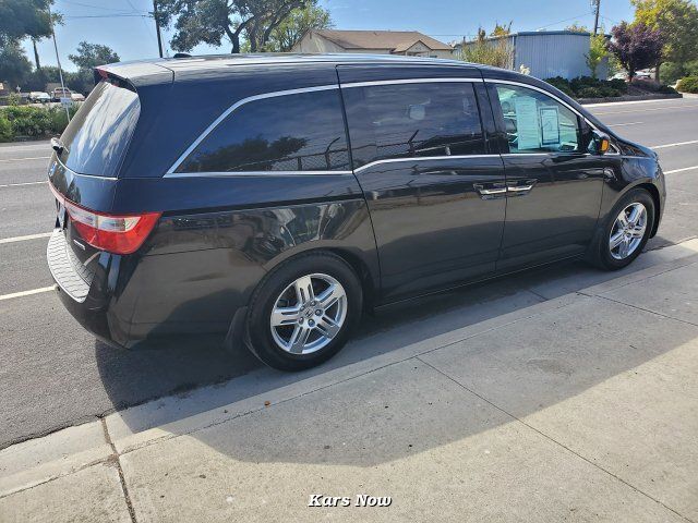 2011 Honda Odyssey Touring 5-Speed Automatic