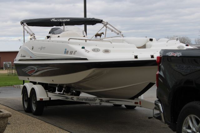 2011 HURRICANE FUN DECK 202