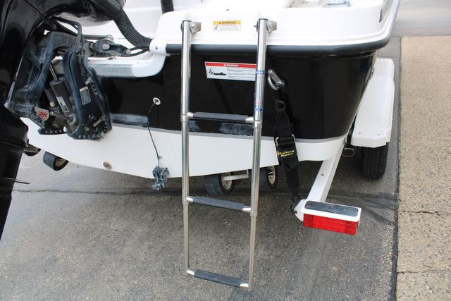 2011 HURRICANE FUN DECK 202