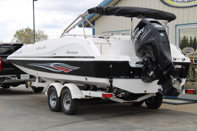 2011 HURRICANE FUN DECK 202