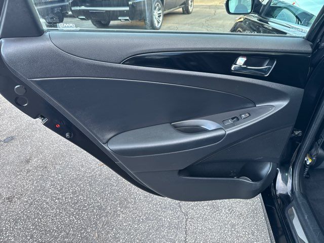 2011 Hyundai SONATA Limited 2.0T