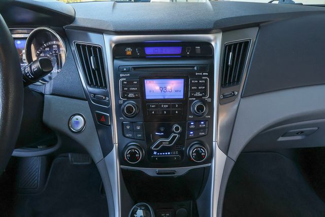 2011 Hyundai SONATA Hybrid Premium