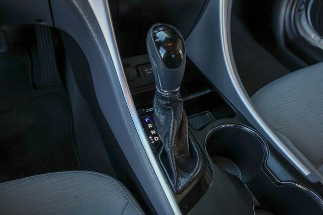 2011 Hyundai SONATA Hybrid Premium