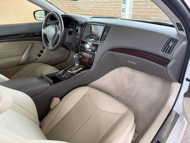 2011 INFINITI G37 Convertible Base