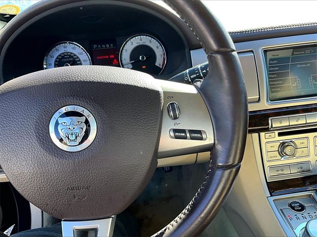 2011 Jaguar XF Premium