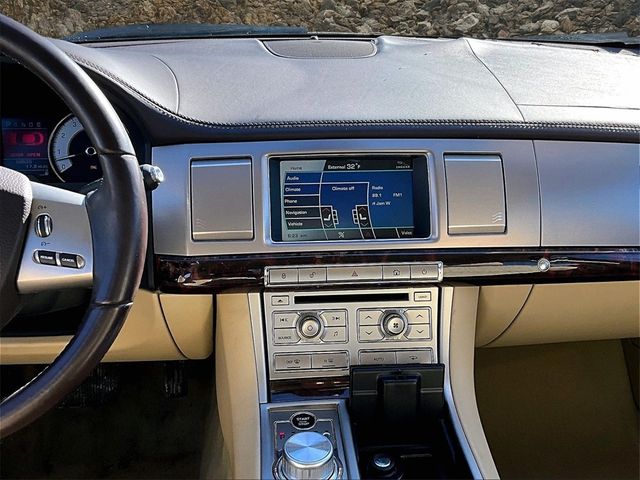 2011 Jaguar XF Premium