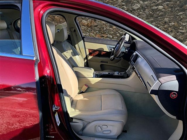 2011 Jaguar XF Premium