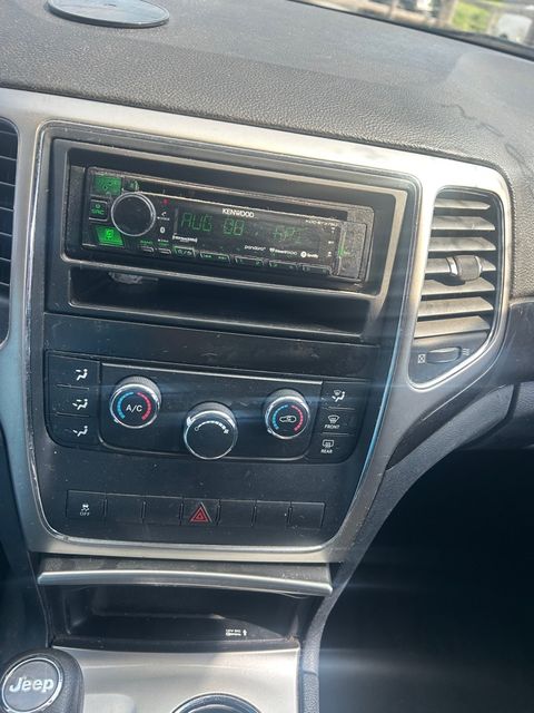 2011 Jeep Grand Cherokee LAREDO