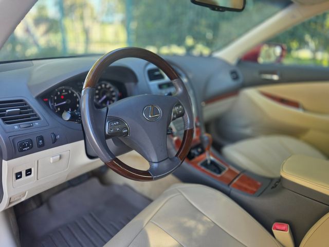 2011 Lexus ES 350 Base