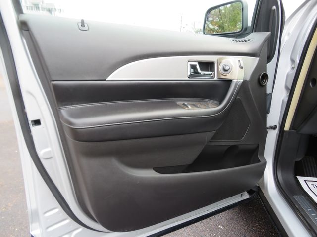 2011 Lincoln MKX Base