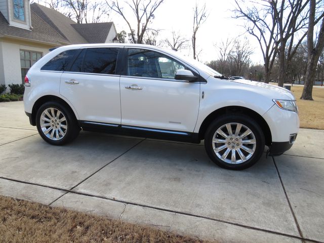 2011 Lincoln MKX  MSRP New $48,760