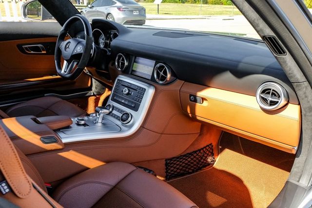 2011 Mercedes-Benz SLS AMG Base 2011 Mercedes-Benz SLS AMG Base