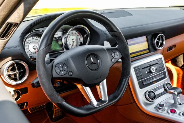 2011 Mercedes-Benz SLS AMG Base 2011 Mercedes-Benz SLS AMG Base