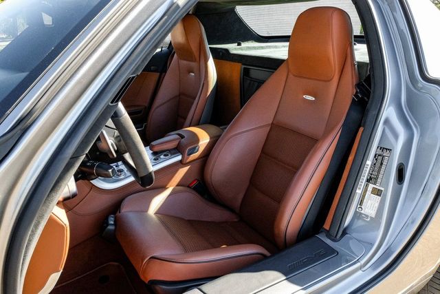 2011 Mercedes-Benz SLS AMG Base