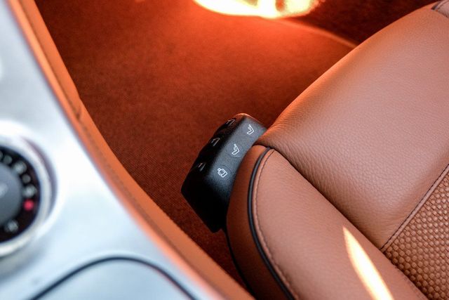 2011 Mercedes-Benz SLS AMG Base