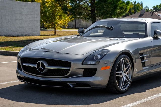 2011 Mercedes-Benz SLS AMG Base
