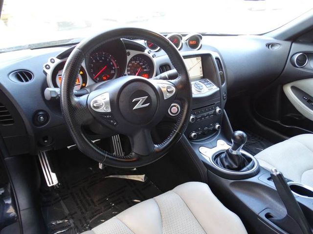 2011 Nissan 370Z Touring