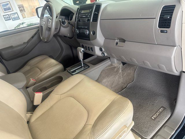 2011 Nissan Frontier SL | Rome, GA | Knight's Car Store 2011 Nissan Frontier SL | Rome, GA | Knight's Car Store