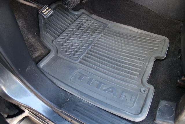 2011 Nissan Titan SL Crewcab 4x4